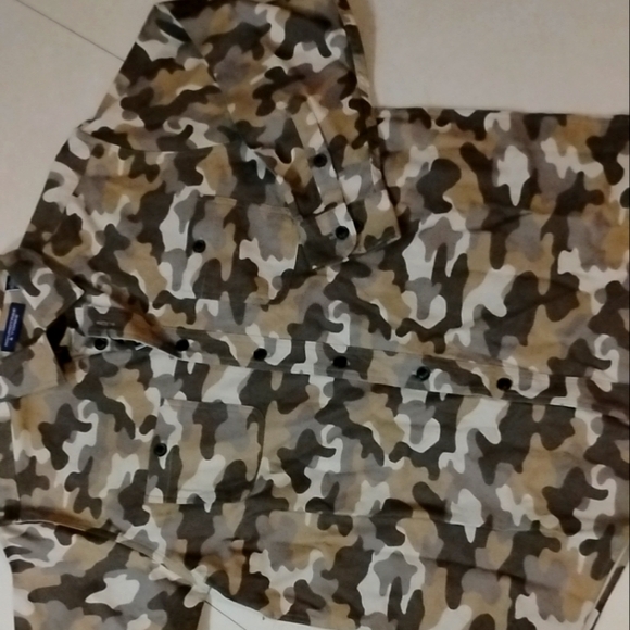 Camo Jacket shirt in Large - Picture 1 of 6